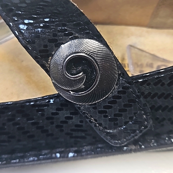 Alegria Mary Janes - Picture 5 of 8